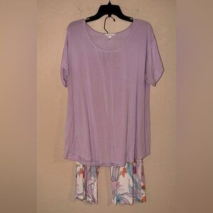 Soma Cool Nights Light Purple Short Sleeve Top With Printed Cropped Pants